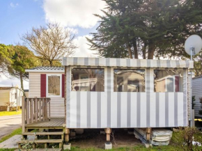 Bungalow de 3 chambres avec piscine partagee jardin amenage et wifi a Saint Jean de Monts a 3 km de la plage